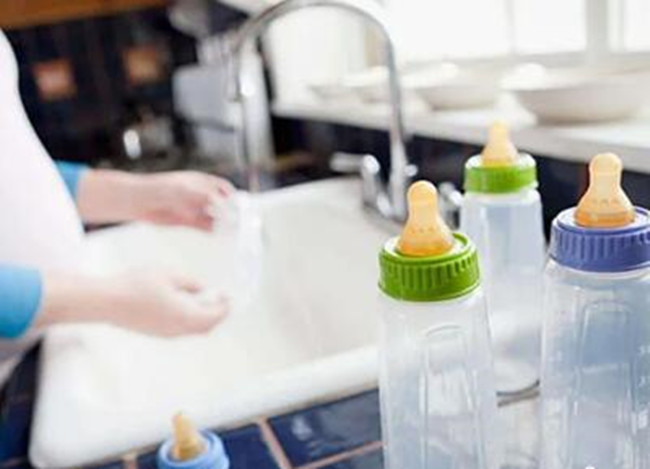 宝宝的奶瓶每次用完都要消毒吗