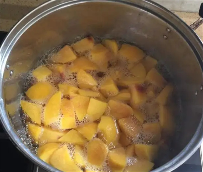 在家怎样做出好吃的黄桃罐头