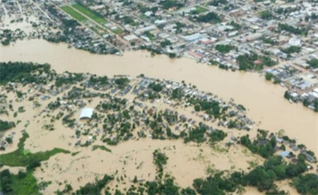​巴西阿克里州洪灾致超过2.1万人失去家园 暴雨袭击的危害有多大？