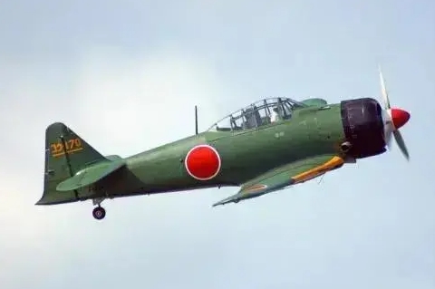 二战的日本零式战机有哪些优缺点？