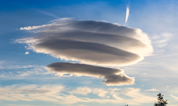 飞碟云是怎么形成的 飞碟云有什么不同的
