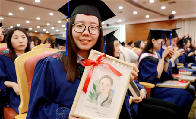 读大学的性价比越来越低了吗