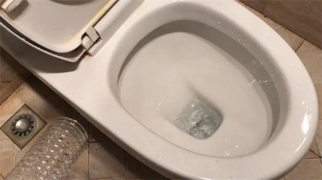 家里马桶堵了怎么办 马桶堵塞有何解决方法