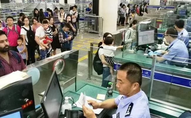 出入境往来，为何按下了加速键