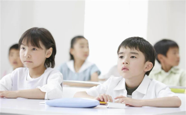 上小学前建议孩子多识字吗