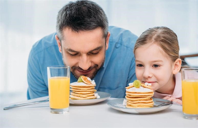 孩子不能适应在幼儿园吃饭怎么办呢