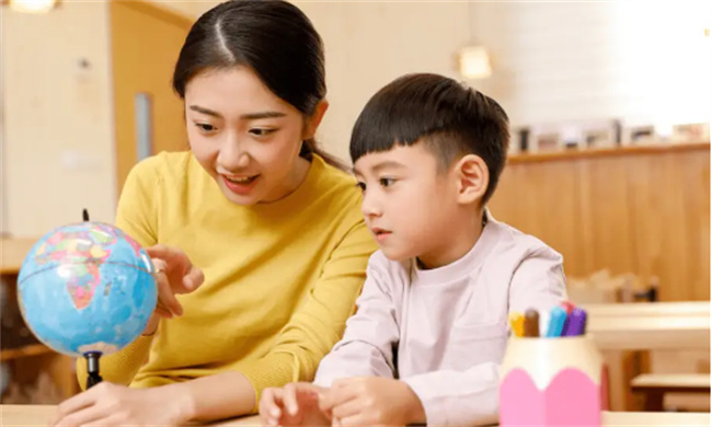 3岁以前孩子该不该去幼儿园上学