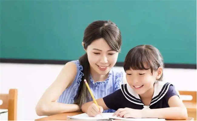 从小兜里有钱和没钱的娃18年后有啥区别吗