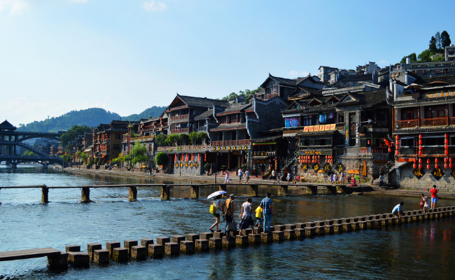 还是熟悉的地点熟悉的拥挤，清明节旅游堪比国庆节吗