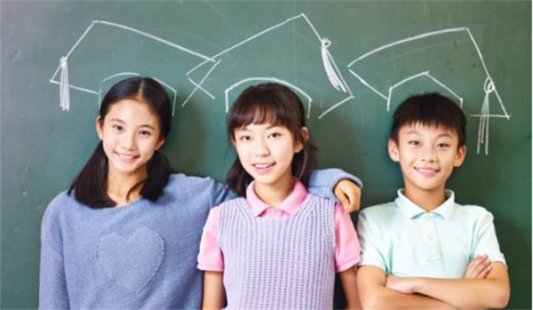 为啥小学很优秀初中成绩下滑