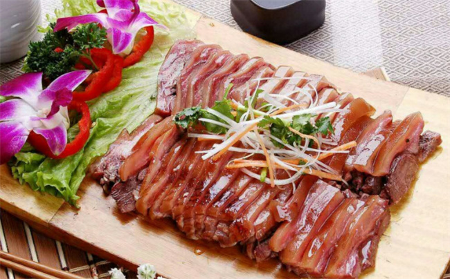 腊狗腿的做法有哪些，腊狗肉有哪些做法和吃法
