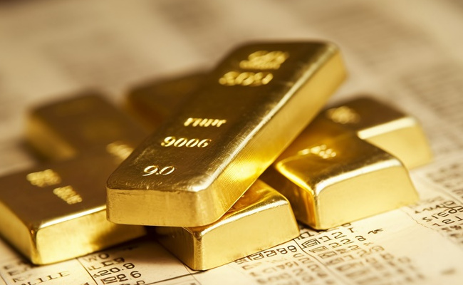 金价跌至近一个月低点 受哪些因素影响