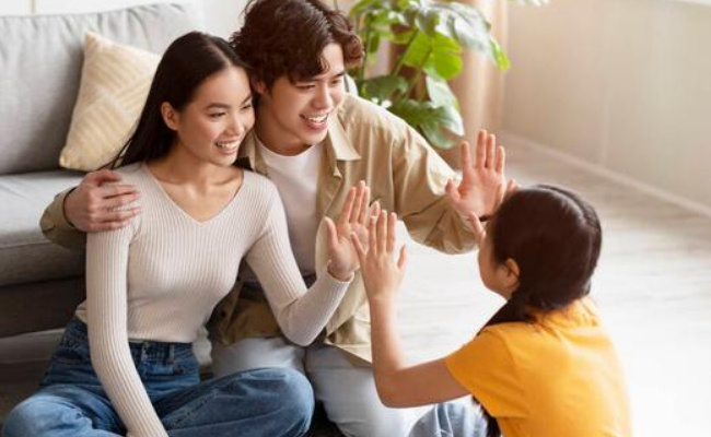 家长如何避免过度陪伴