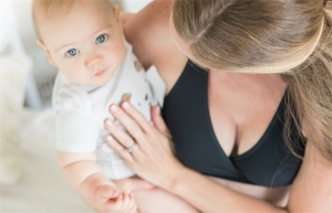 如何处理乳头过度吸吮引起的不适及宝宝不吃乳头情况