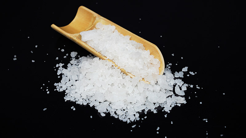 糖精是以什么为原材料制成的