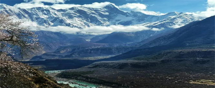  雅鲁藏布大山峡谷是如何形成的