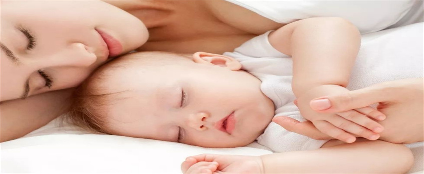 宝宝睡觉时出很多汗是正常吗