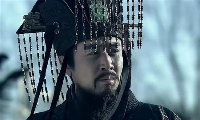 中国第一个皇帝嬴政是怎么死的？