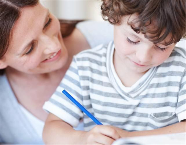 孩子做作业总是墨迹怎么办呢