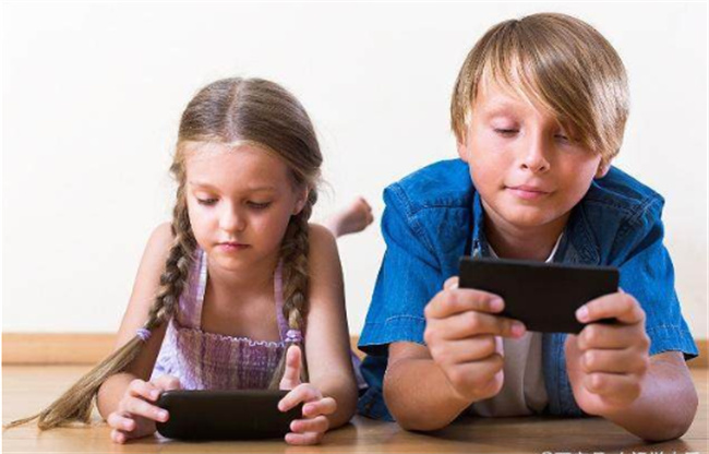 孩子玩手机游戏是不是能提高智商？