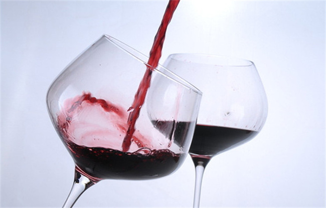 喝红酒对身体的六大益处