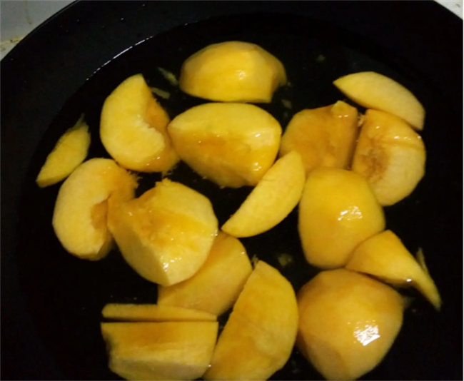 在家怎样做出好吃的黄桃罐头(在家怎样制作生根水)