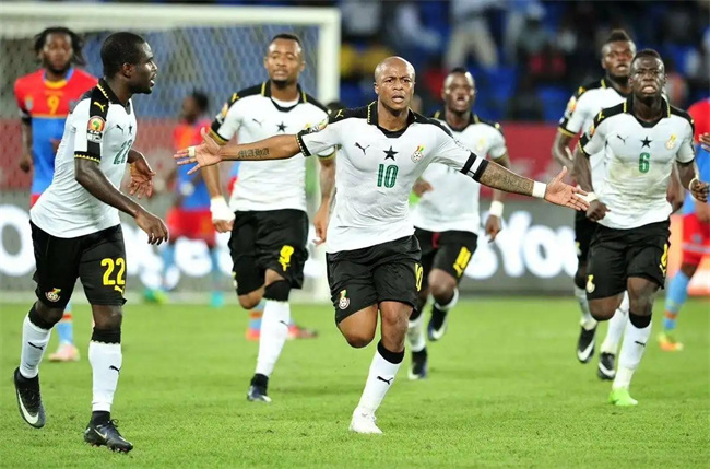 世界杯加纳对乌拉圭交战记录（2010年加纳4:2乌拉圭）
