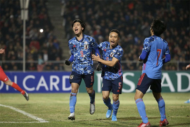 日本和克罗地亚的历史成绩足球（一胜一平一负）