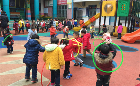 ​为何被幼儿园的户外活动惊到了？