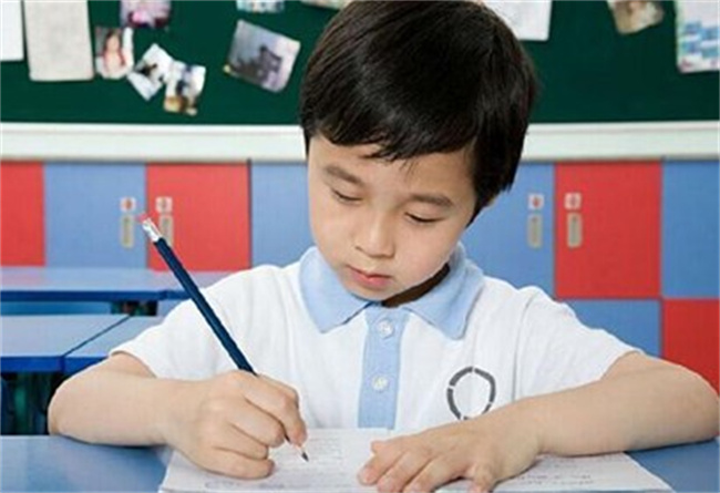 孩子写字丑要怎么教育