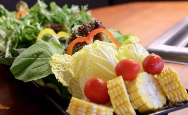 多举措推动城乡居民食物营养健康消费，重点在哪三方面着力