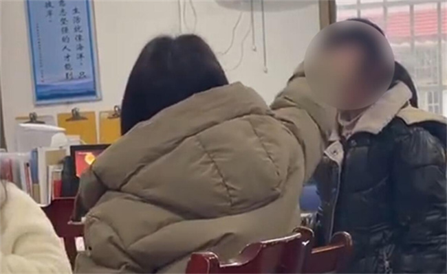 教师粗暴对待学生被停职，要如何杜绝此类事件再次发生呢