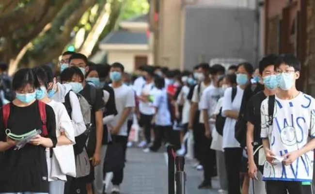 ​学校劝差生自愿放弃中考，合理吗