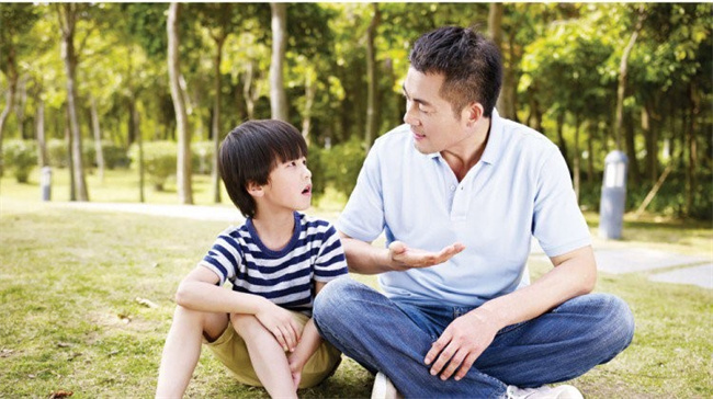 孩子长大有无出息吃饭时一个小动作就能看出来吗