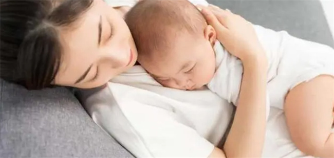 小时候常抱和不常抱的孩子成年后有啥差距吗