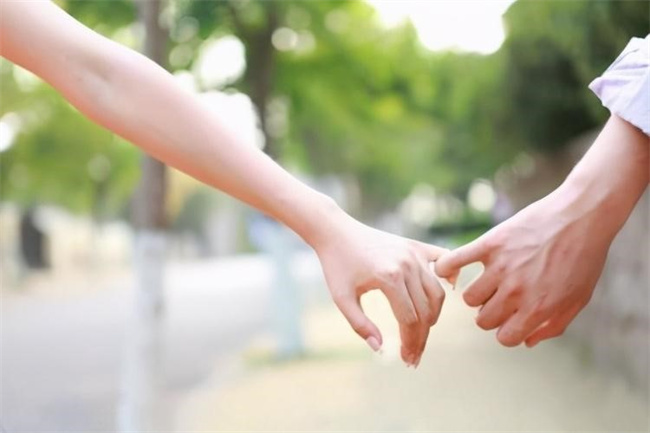 婚姻宫是八字中离我们最近的一个地支吗