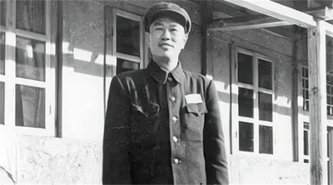 邓华为什么被降职
