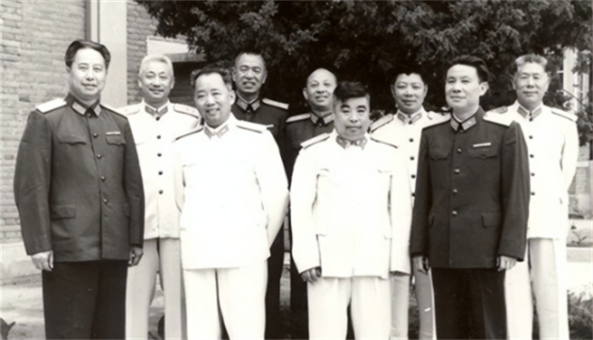 40岁的刘震为何能位列上将呢