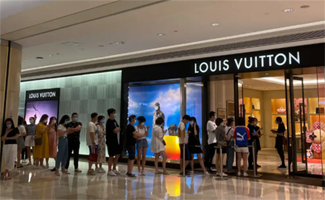 日元贬值 为何日本LV店里都是中国人