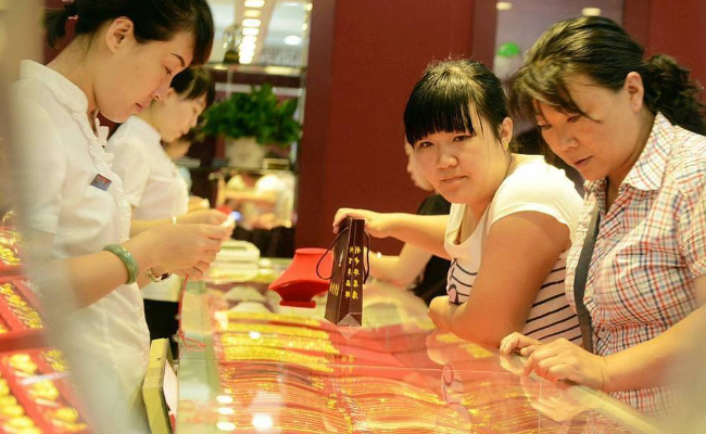 帮人买金条能轻松赚大钱，是为电信诈骗洗钱吗