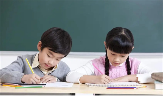 放学后先做作业还是先玩