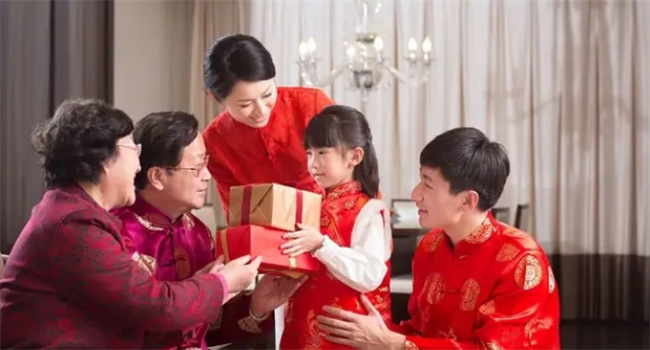 春节带娃串亲戚哪些逗娃行为要及时制止呢