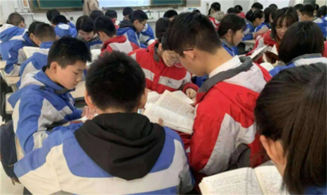 资深班主任给初中生的忠告：想要成绩越来越好  做到这几点