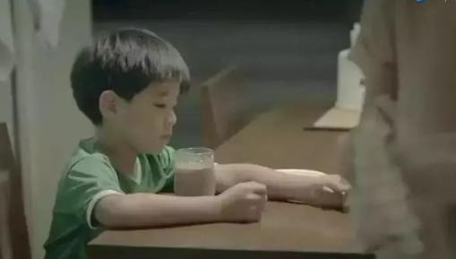 一部优秀家庭教育短片：震撼20亿人的教育短片 