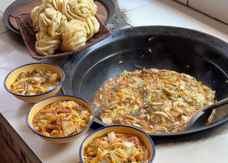 大锅菜怎么做好吃简单又好吃 红白喜事大锅菜做法教材