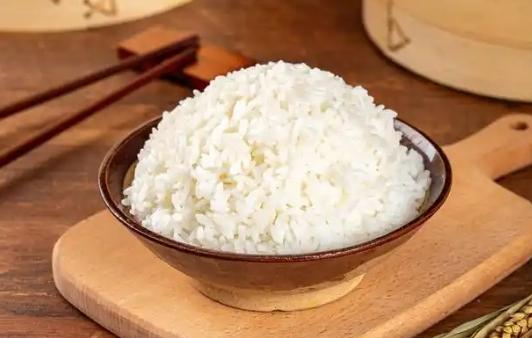 蛋炒饭怎么炒不粘锅粒粒分开 蛋炒饭不粘锅的技巧